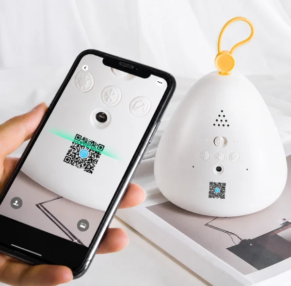 Réveil enfant oisillon QR code smartphone Réveil enfant oisillon avec QR code et smartphone pour accéder aux informations du produit